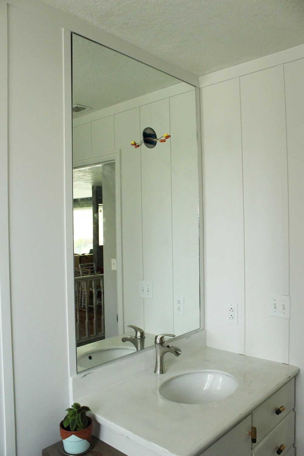 Как профессионально установить зеркало в ванной - image1