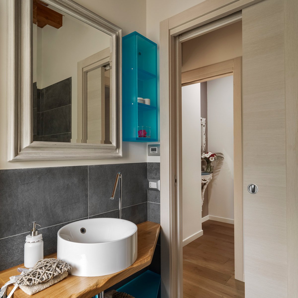 10 гениальных идей для маленьких ванных комнат, которые помогут увеличить пространство - image1