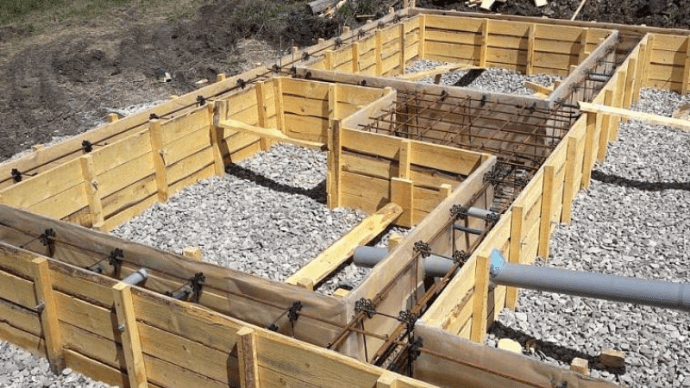 Как построить дом из монолитного бетона